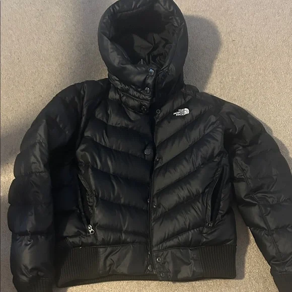 The North Face Quilted Black Puffer Jacket - Picture 1 of 3